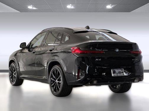 2025 BMW X4 xDrive30i