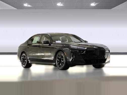 2023 BMW 740 i