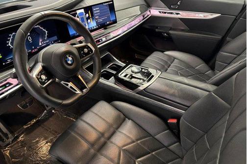 Mineral White Metallic 2023 BMW 760 i xDrive
