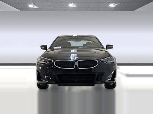 2025 BMW 230 230i