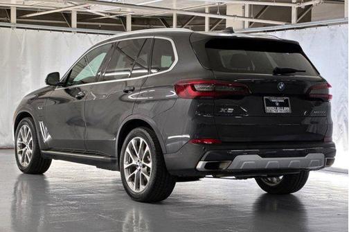 2023 BMW X5 PHEV xDrive45e