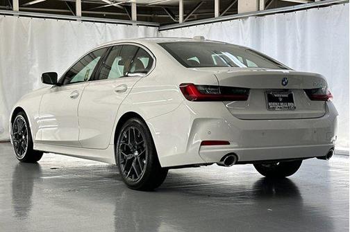 2025 BMW 330 330i Sedan