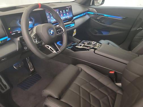 2025 BMW i5 M60