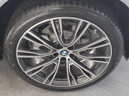 2025 BMW X4 xDrive30i