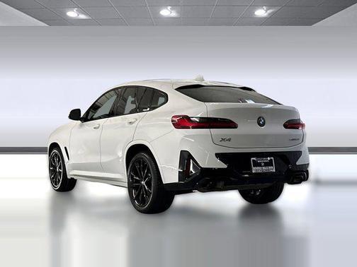 2023 BMW X4 xDrive30i