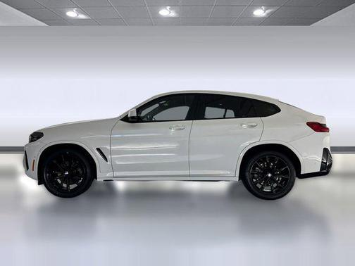 2023 BMW X4 xDrive30i