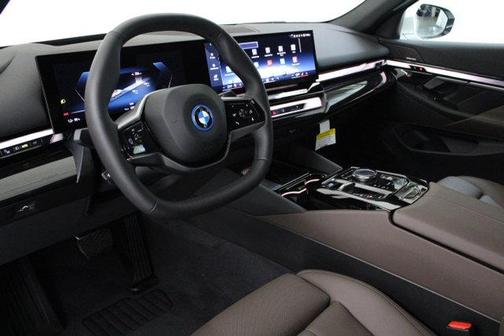 2025 BMW i5 eDrive40