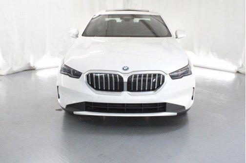 2025 BMW i5 eDrive40