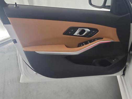 2025 BMW 330 i