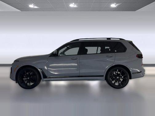 Brooklyn Grey Metallic 2026 BMW X7 xDrive40i