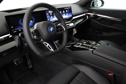 2025 BMW i5 eDrive40