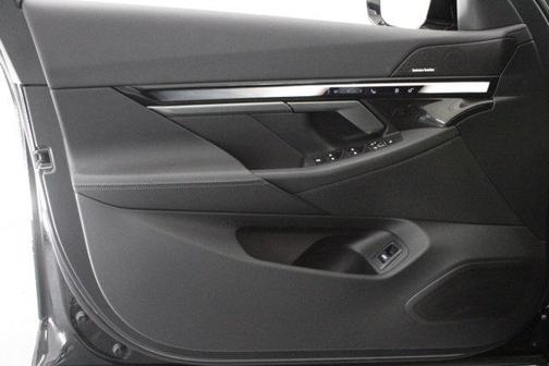 2025 BMW i5 eDrive40
