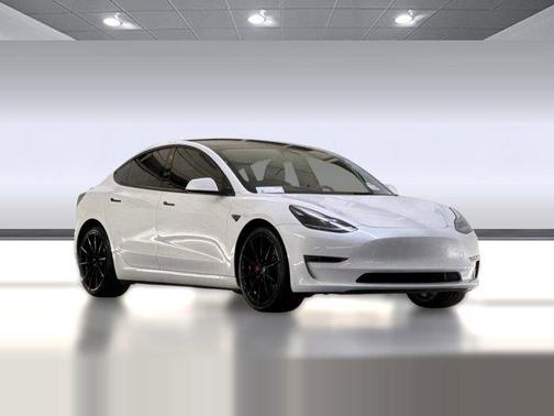 Pearl White Multi-Coat 2023 Tesla Model 3 Performance