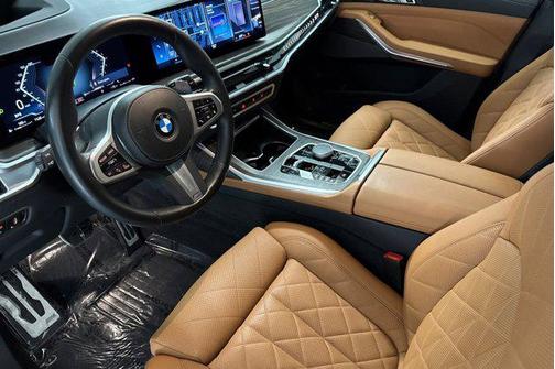2023 BMW X7 xDrive40i