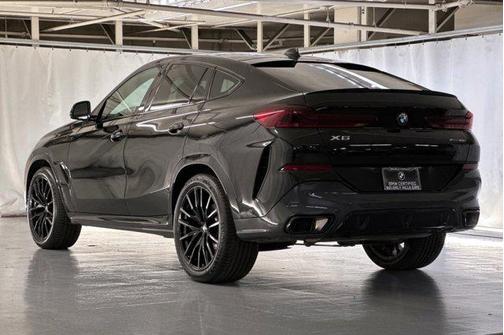 2023 BMW X6 xDrive40i