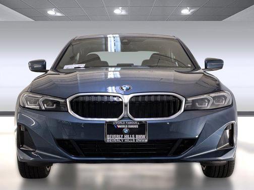 2025 BMW 330 330i Sedan