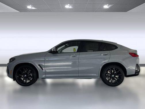 2025 BMW X4 xDrive30i