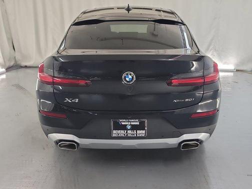 2024 BMW X4 xDrive30i