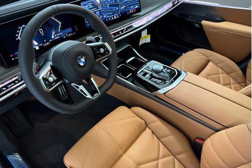 2026 BMW 740 740i
