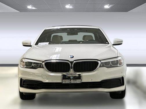 2020 BMW 530 530i