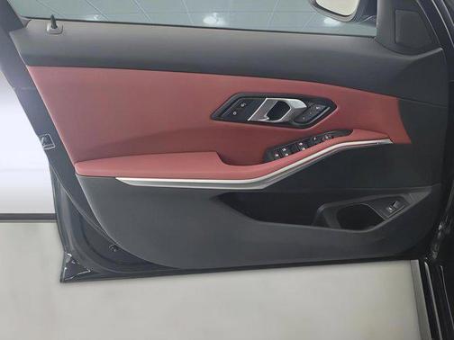 2025 BMW 330 i