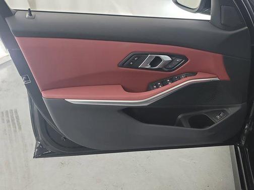2025 BMW 330 i