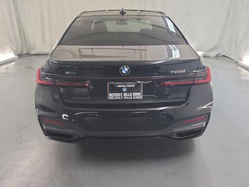 2022 BMW 750 i xDrive