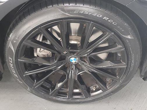 2022 BMW 750 i xDrive