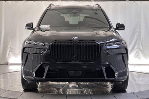 Black Sapphire Metallic 2024 BMW X7 xDrive40i