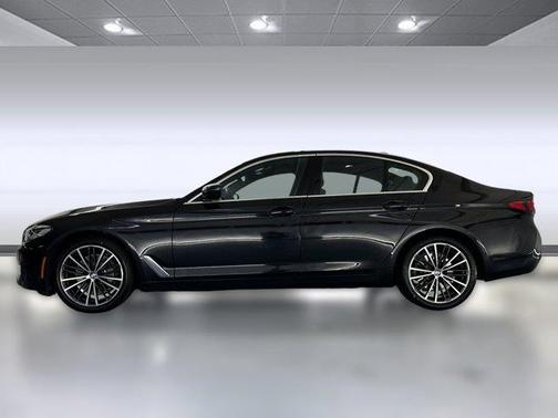 2022 BMW 530 i