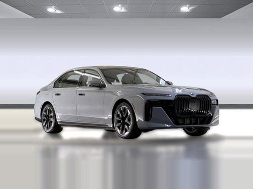Brooklyn Grey Metallic 2026 BMW i7 eDrive50