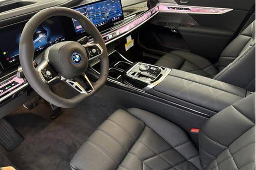 Brooklyn Grey Metallic 2026 BMW i7 eDrive50