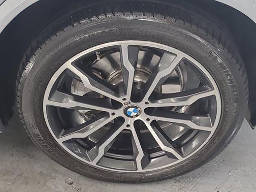 2023 BMW X4 xDrive30i