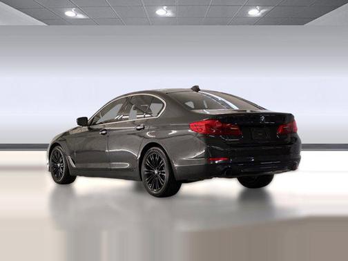 2018 BMW 530 530i