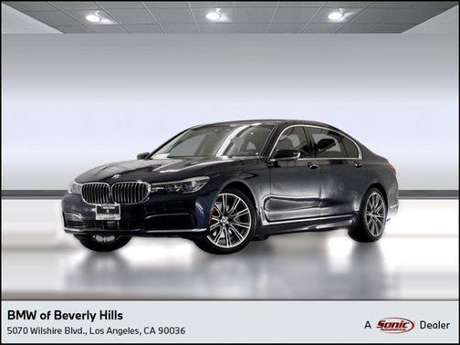2019 BMW 740 740i