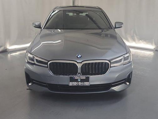 2022 BMW 530 i