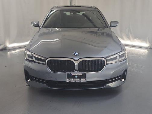 2022 BMW 530 i