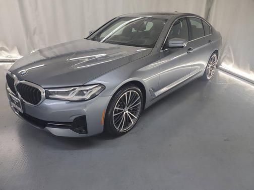 2022 BMW 530 i