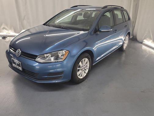 2016 Volkswagen Golf SportWagen TSI S 4-Door