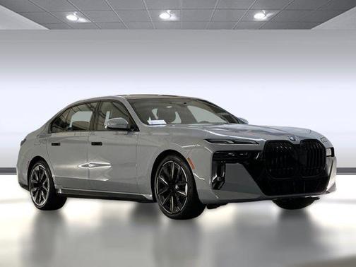 2026 BMW 740 i