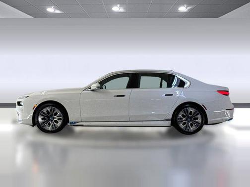 Alpine White 2023 BMW i7 xDrive60