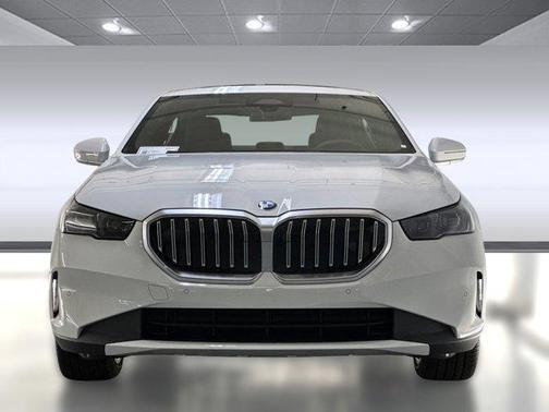2026 BMW 530 i