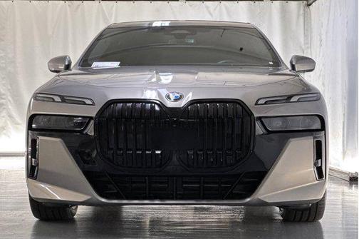 2024 BMW 740 740i
