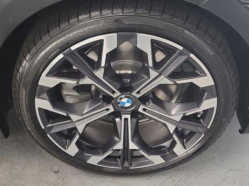 2025 BMW 230 i