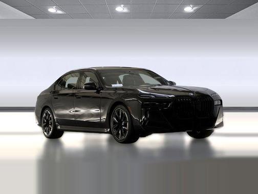 2026 BMW 740 740i