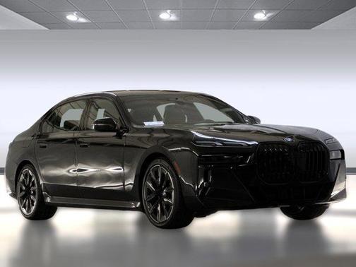 2026 BMW 740 740i