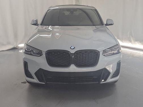 2025 BMW X4 xDrive30i