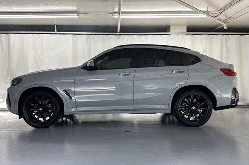 2023 BMW X4 xDrive30i