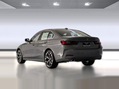 Skyscraper Grey Metallic 2026 BMW 330 330i