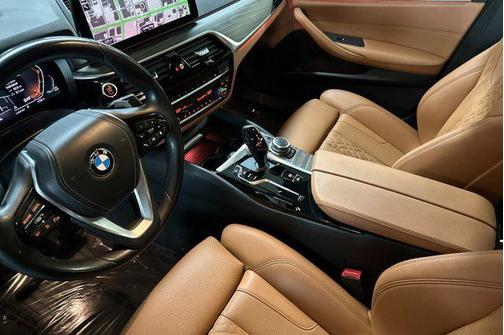 2022 BMW 530 i